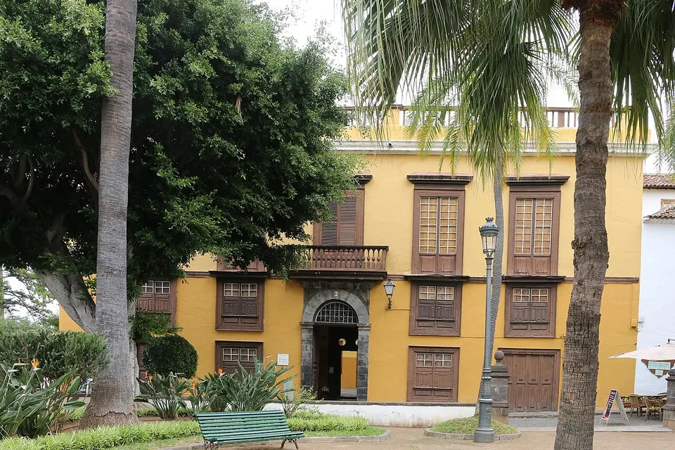 Casa Lorenzo-Cáceres