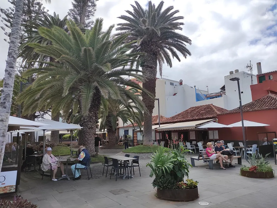 Plaza Benito Pérez Galdós