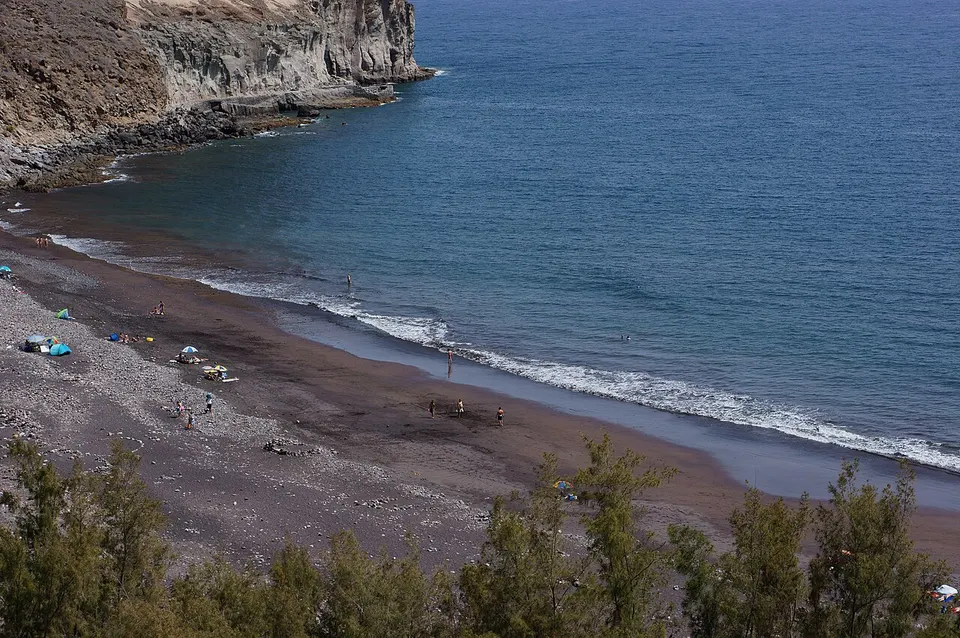 Playa de Veneguera