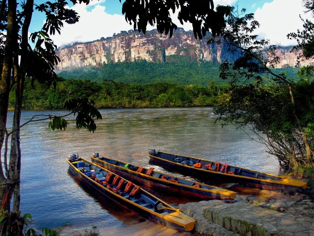 Parque Nacional Canaima - Sitios más Bonitos de Venezuela